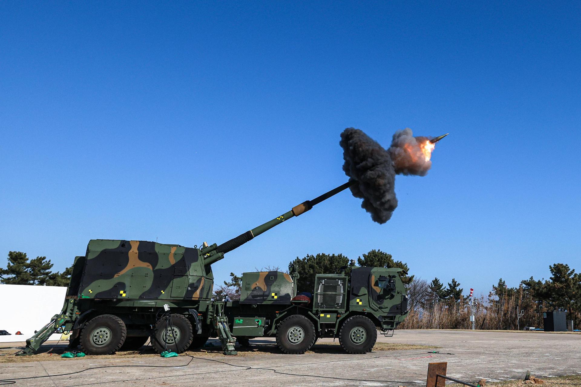 US Army receives 1st Hanwha-made mobile howitzer system: report