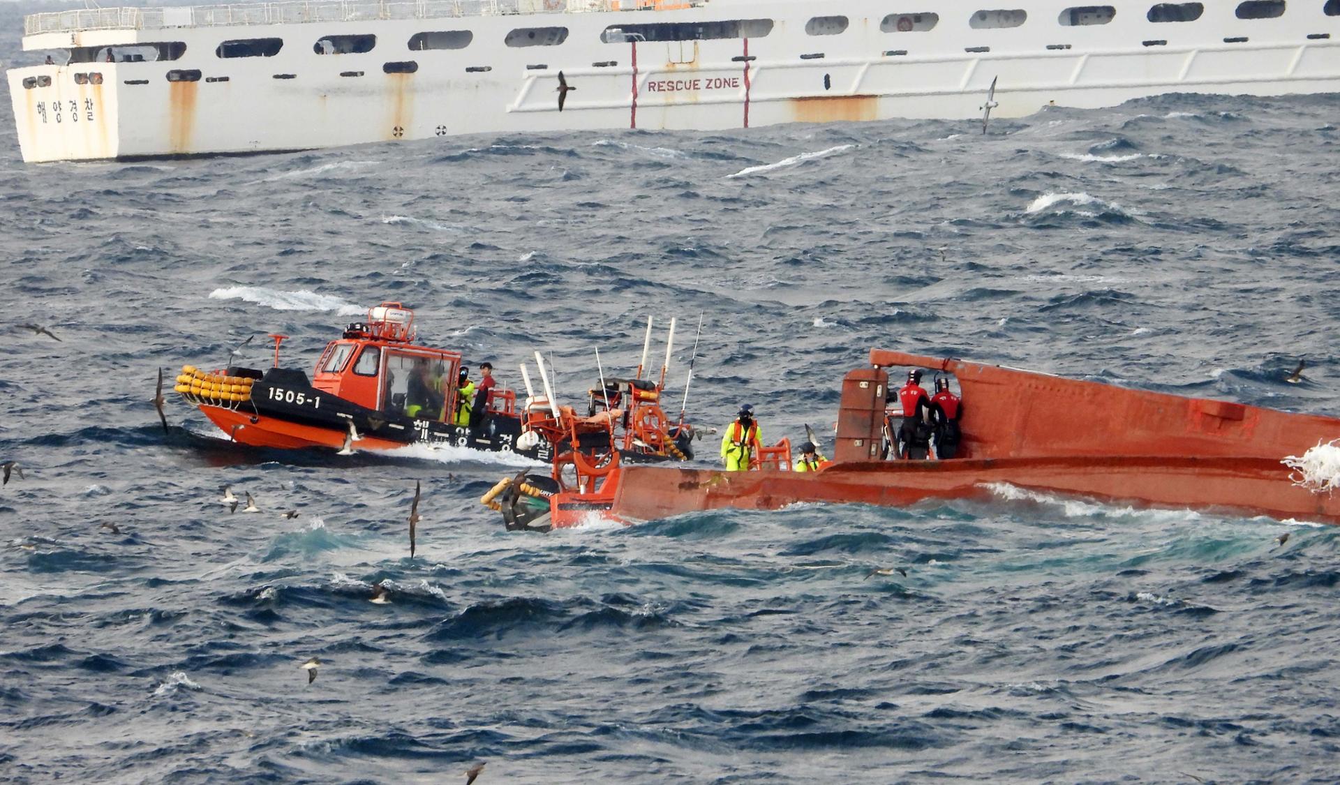 Fishing boat capsizes off Jeju; 9 rescued, 2 missing