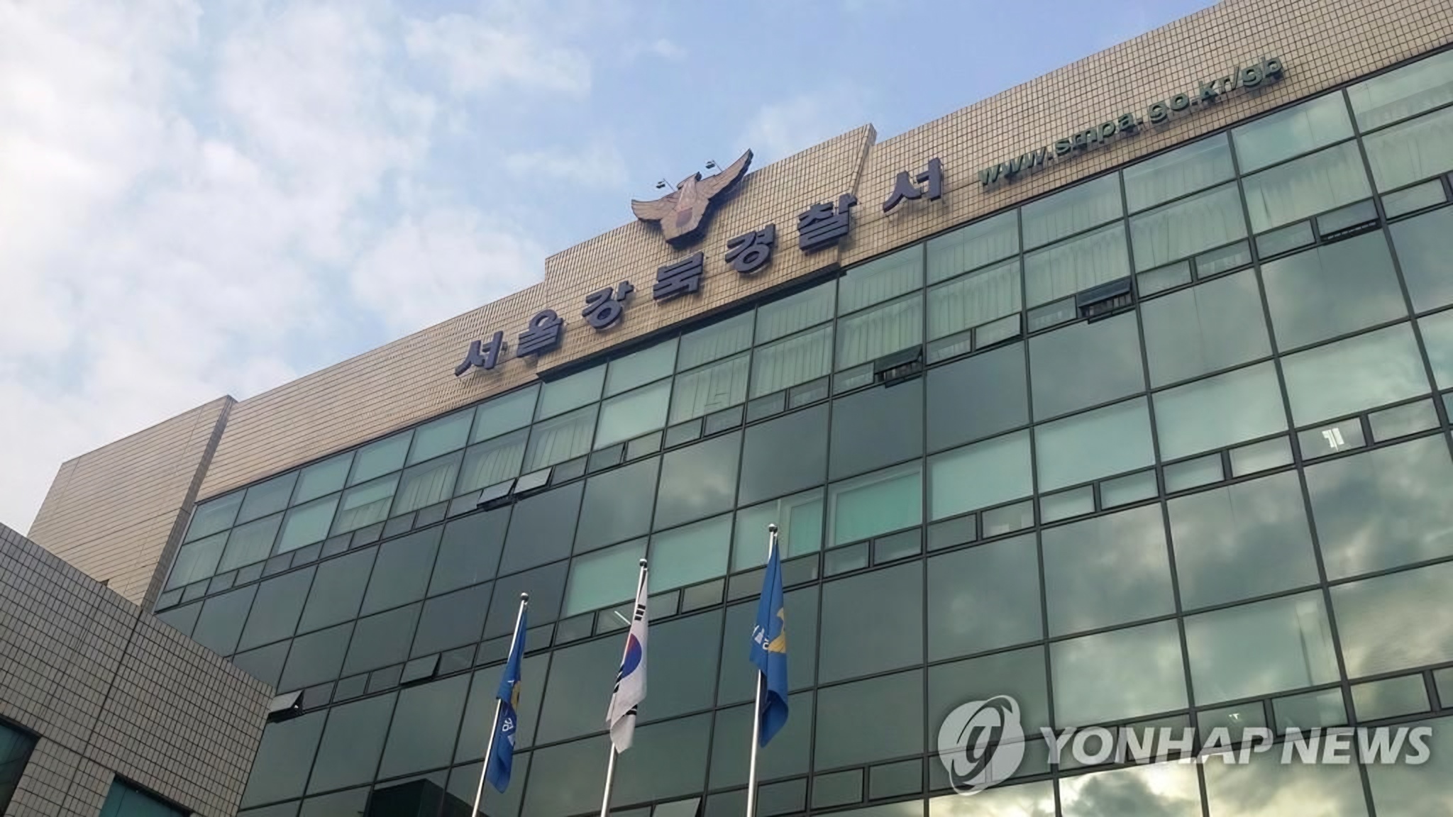 Man in 20s arrested for killing elderly stranger in Seoul